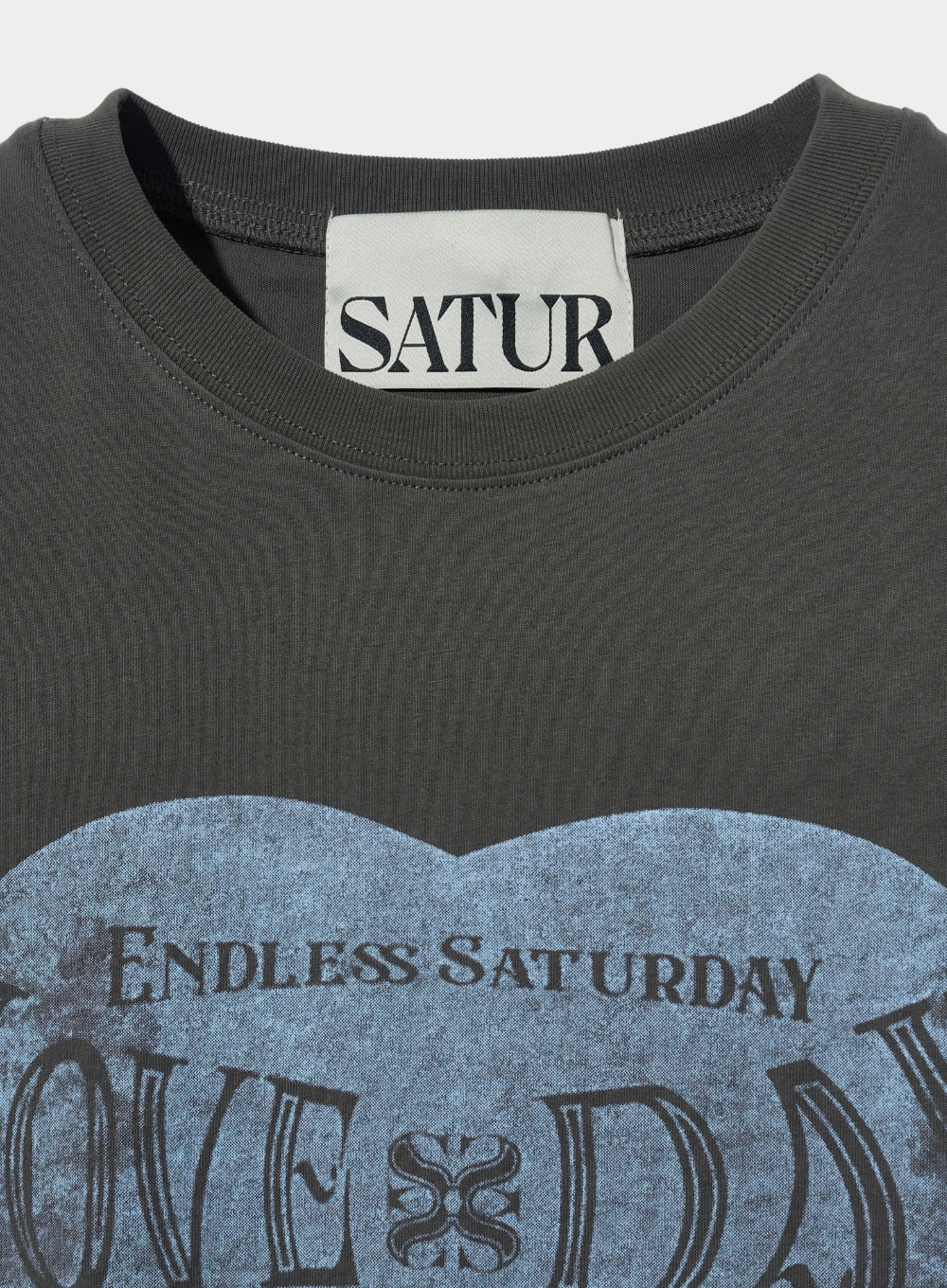 (W) Saturday Retro Mood Graphic T-shirts