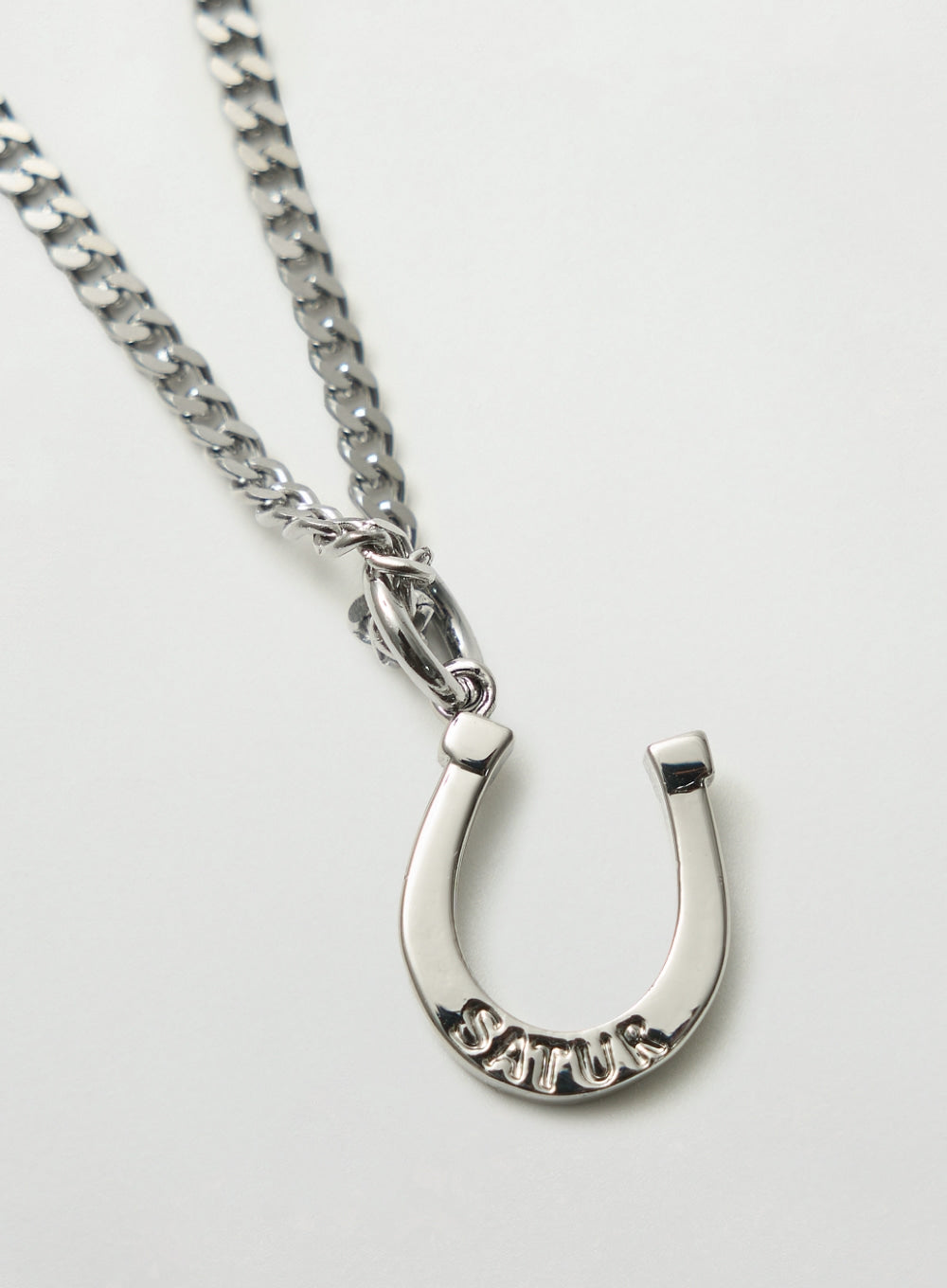 (U) Lucky Horseshoe Necklace