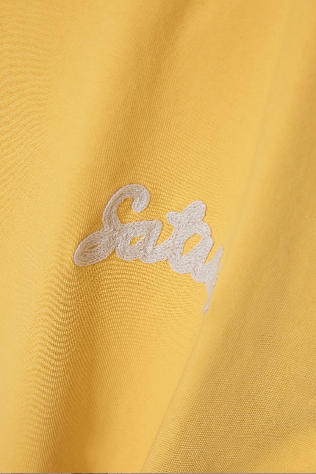 (U) Satur Font Small Logo T-shirt