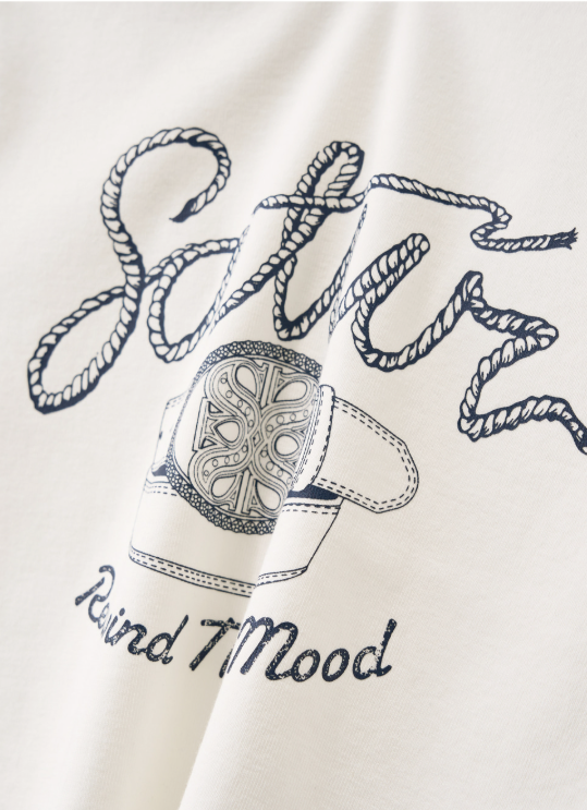 (W) Belt Graphic Slim Fit T-shirt