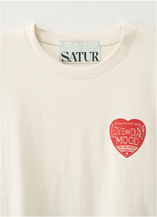 (U) Saturday Retro Mood Small Graphic T-shirt