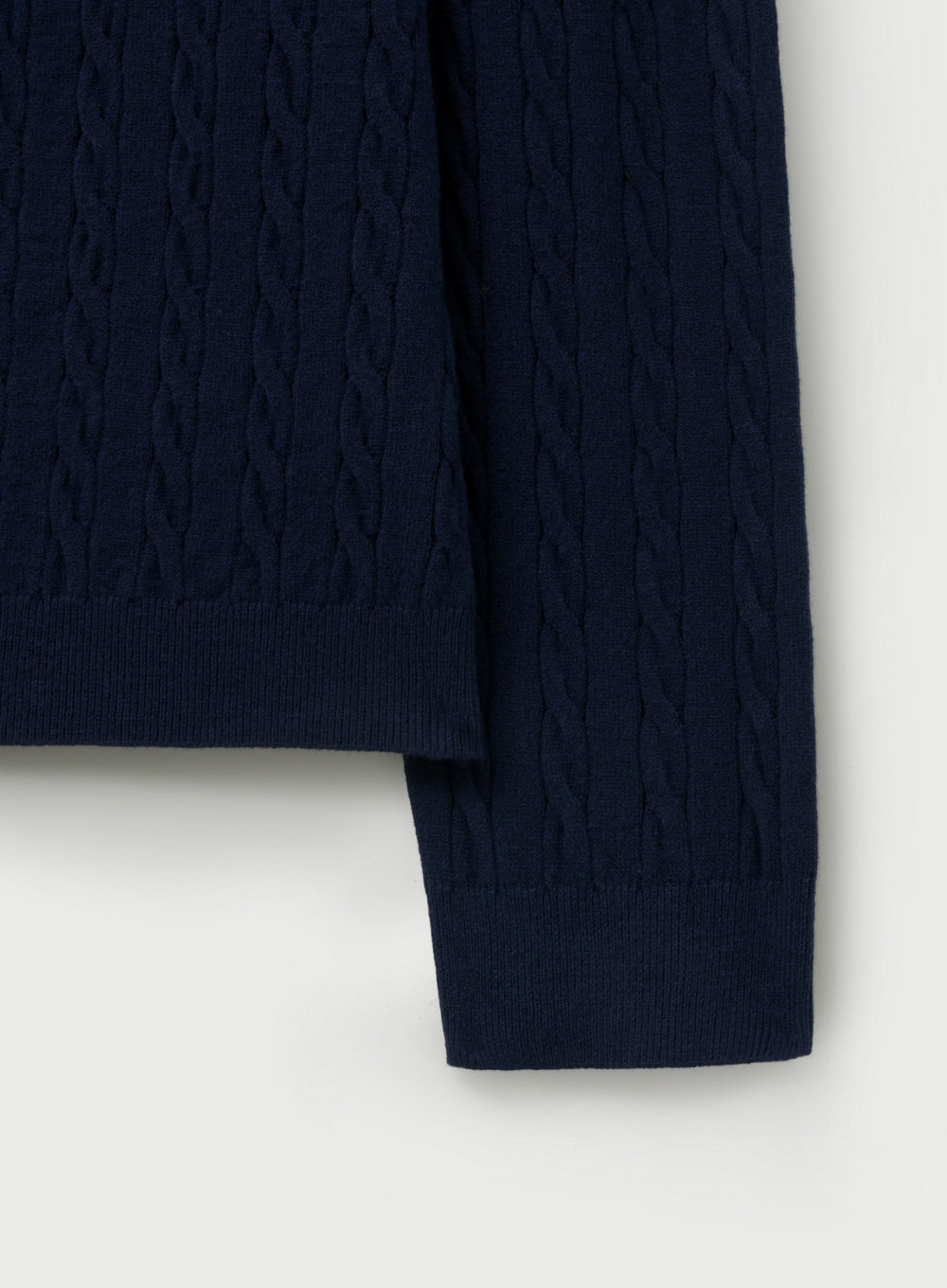 (U) Plain Cable Knit Crew Neck