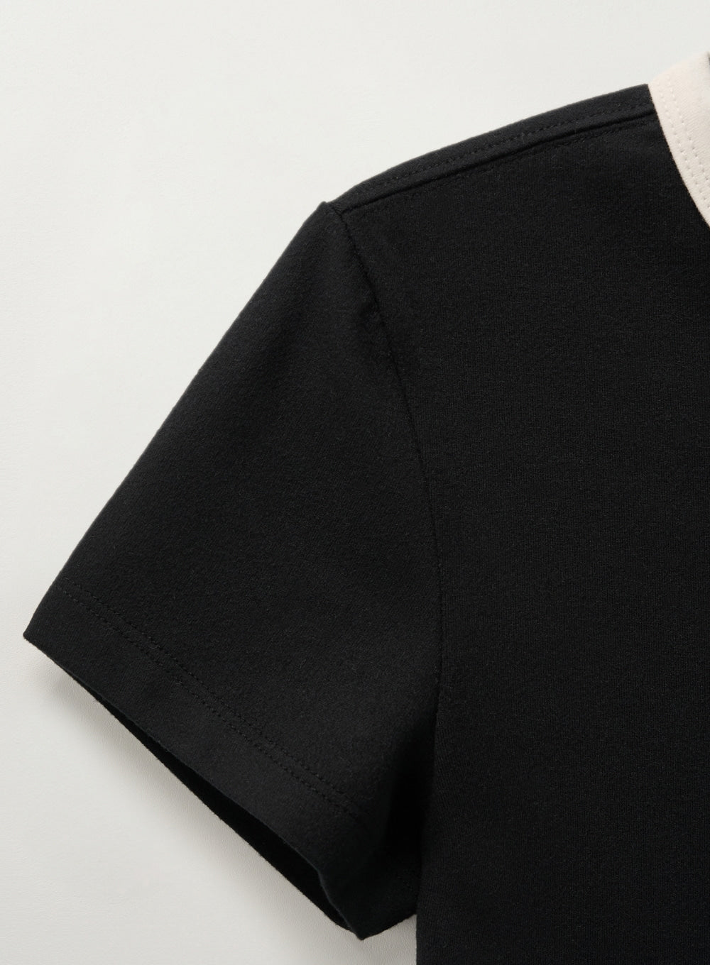 (W) Apero Slim Cropped Fit Ringer T-shirts