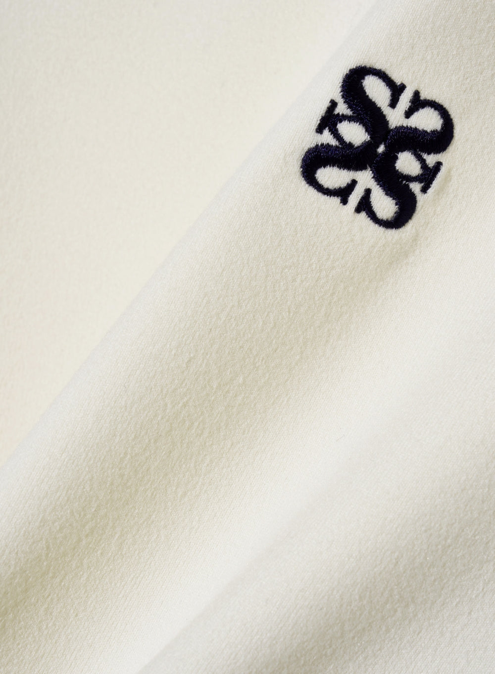 (W) Essential Basic Logo T-shirt