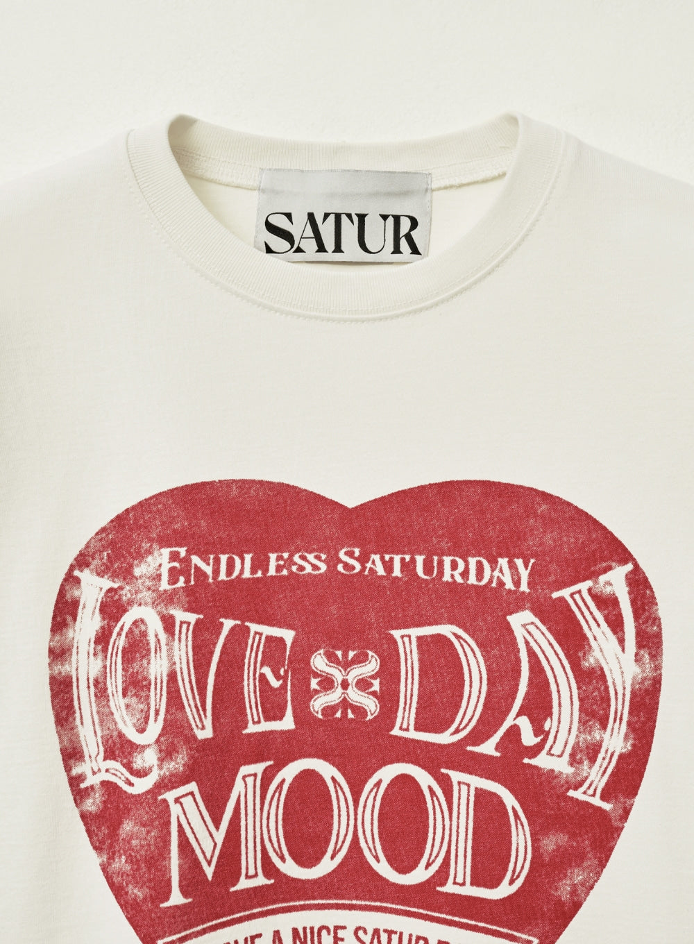(W) Saturday Retro Mood Graphic T-shirts