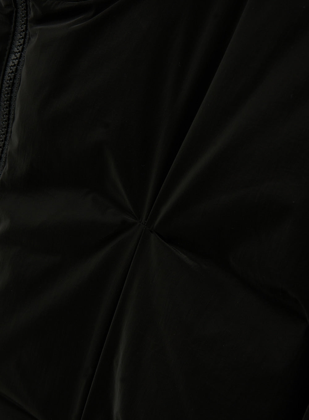 (W) Tuck Detail Cropped Down Jacket