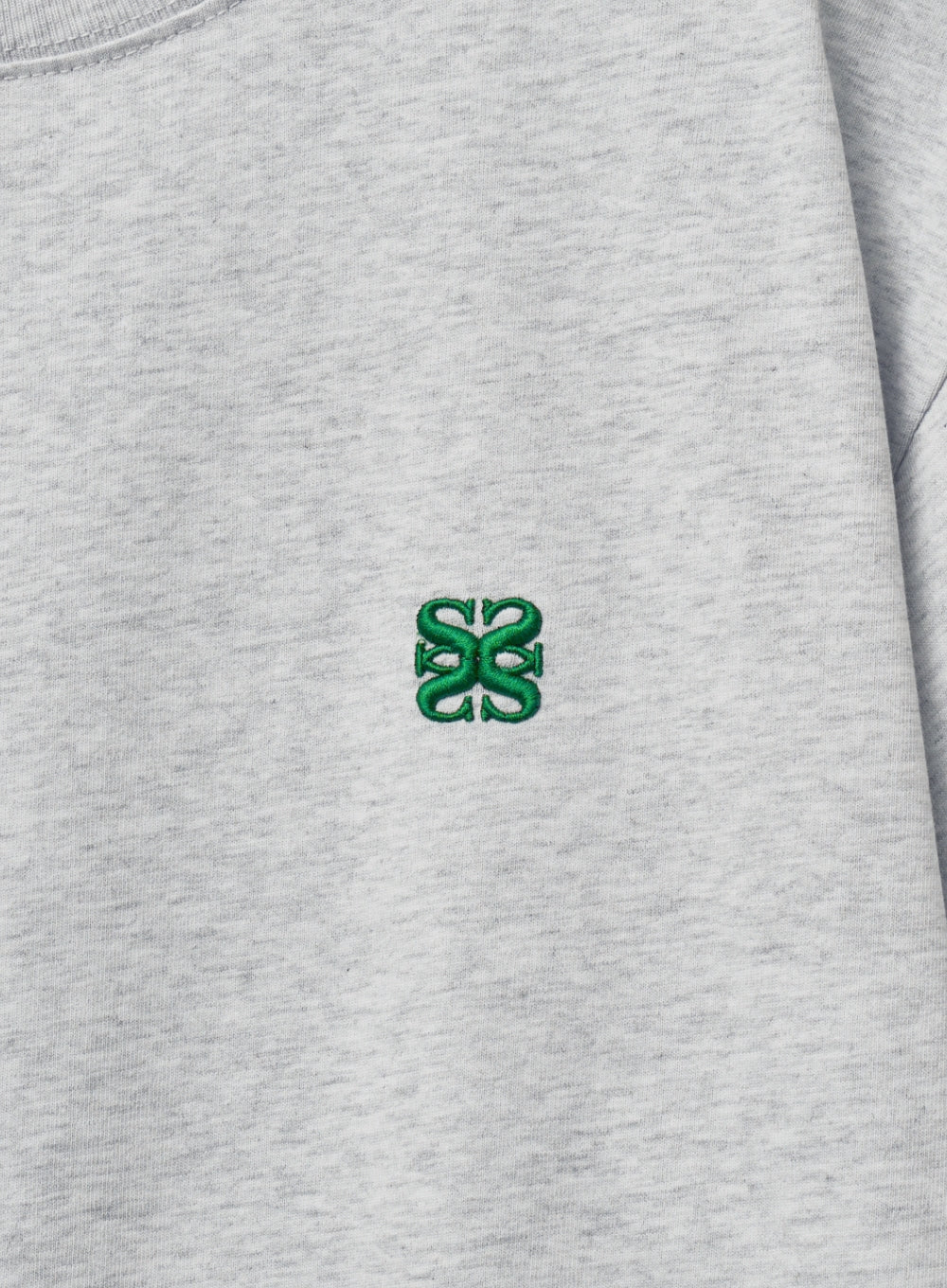 (W) Classic Small Logo T-shirt