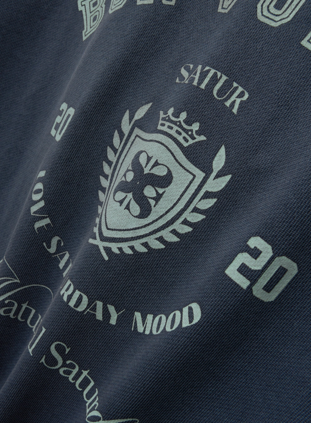 (U) Bon Voyage Arch Logo Graphic Dyed Sweatshirts