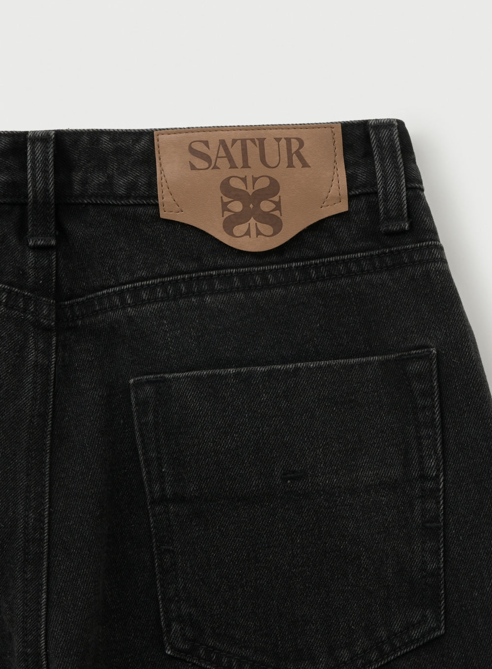 (W) Straight Semi Loose Fit Denim Pants