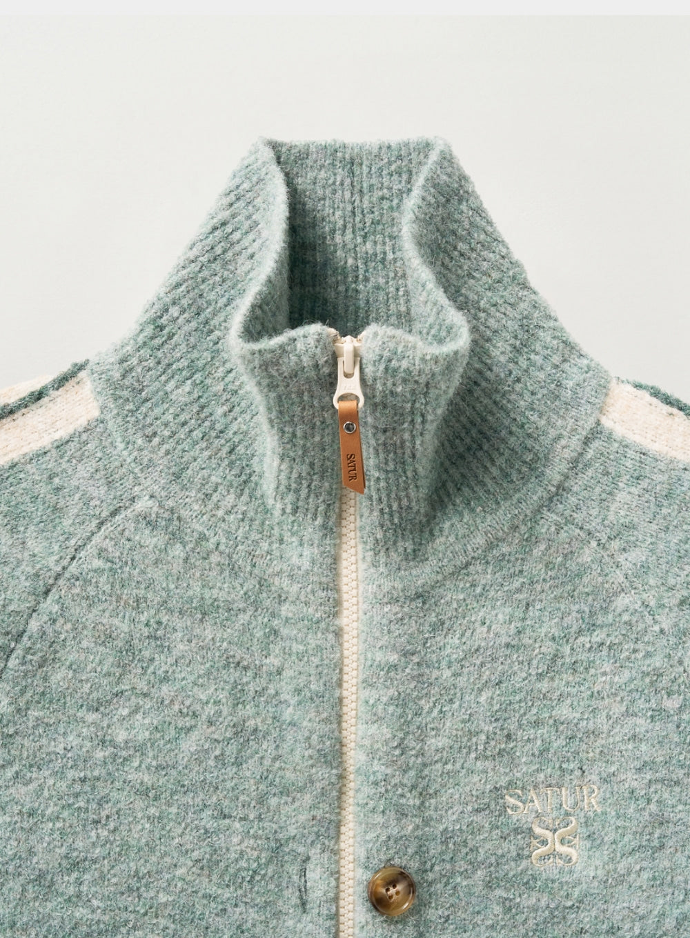 (W) Lawton Semi Cropped Knit Zip-up