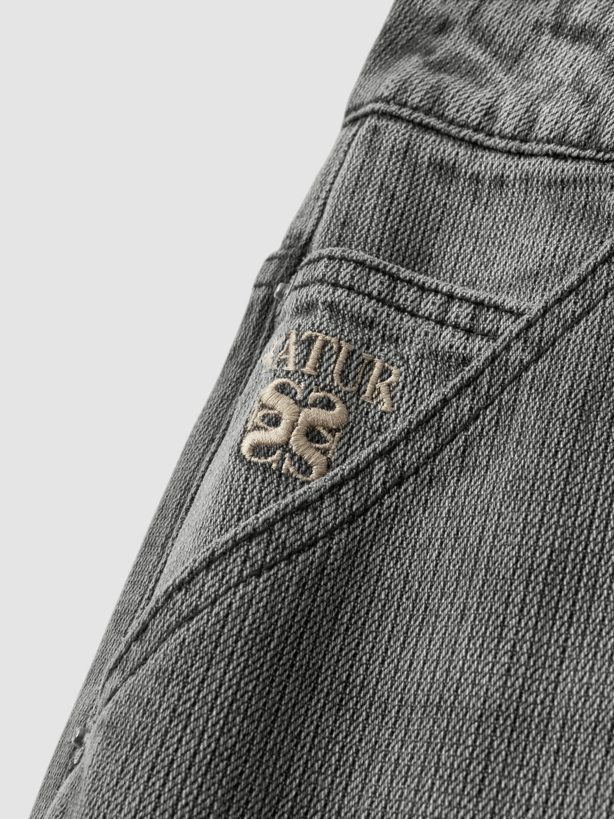 (W) Wide Fit Slub Denim Pants