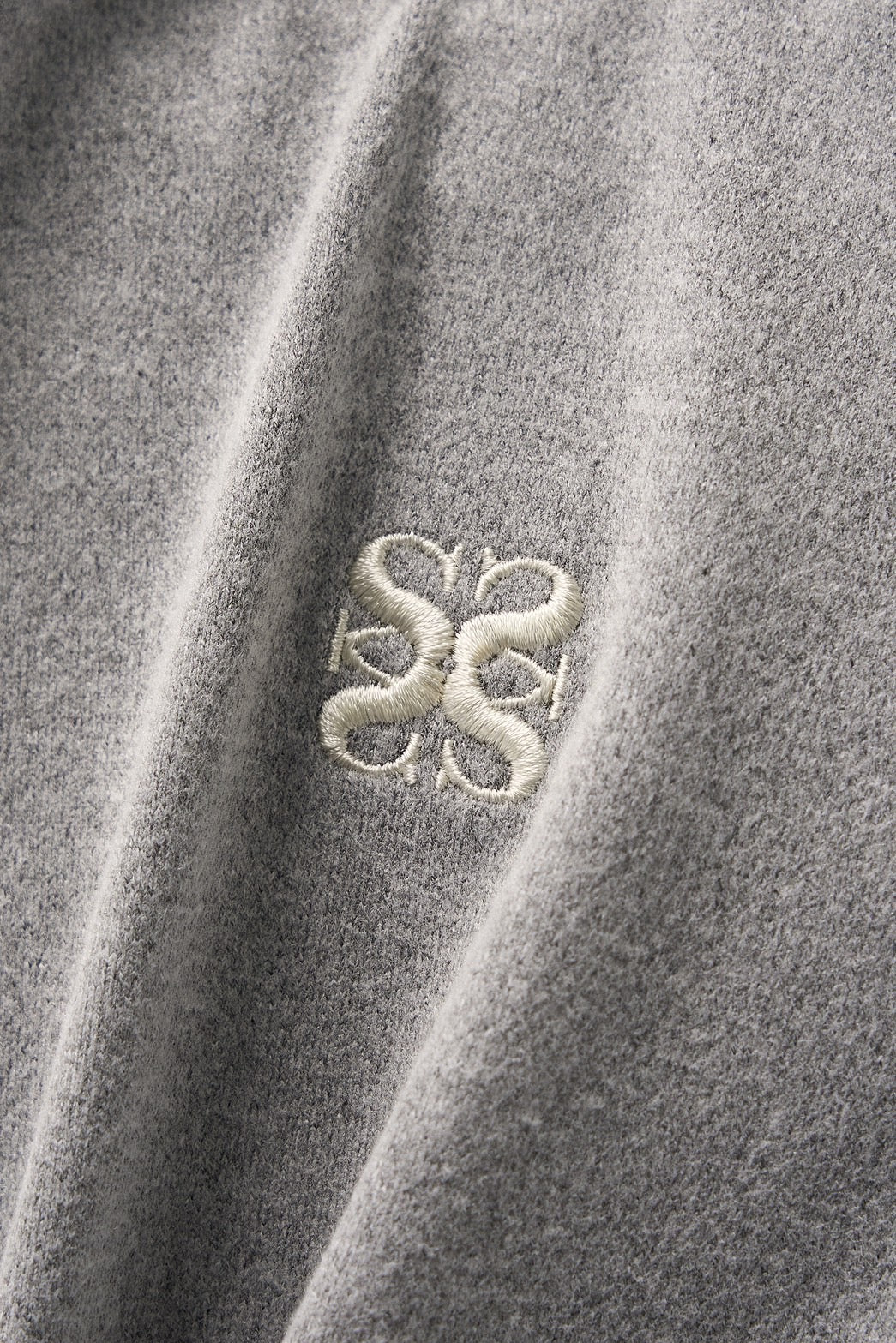 (W) Essential Basic Logo T-shirt