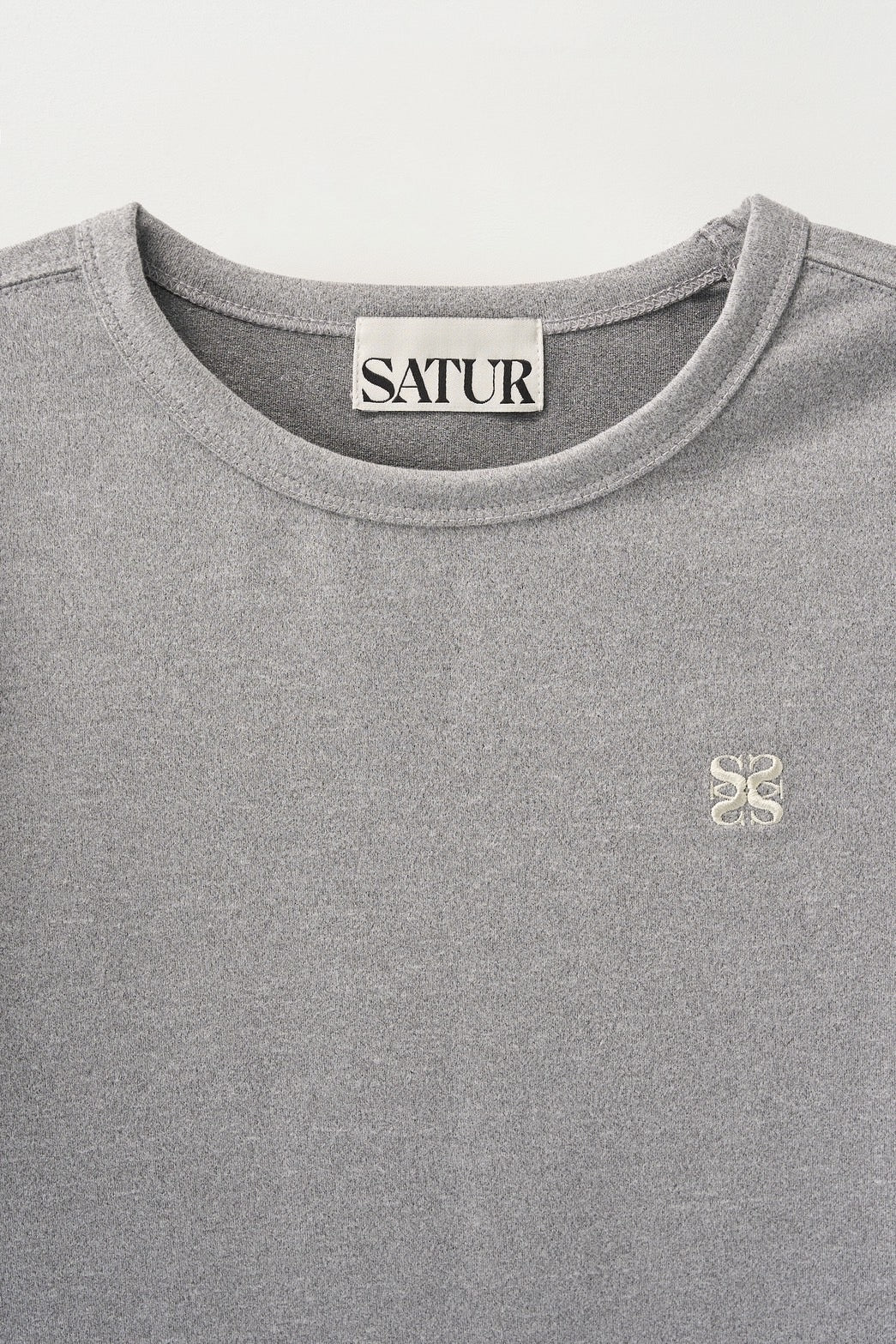 (W) Essential Basic Logo T-shirt