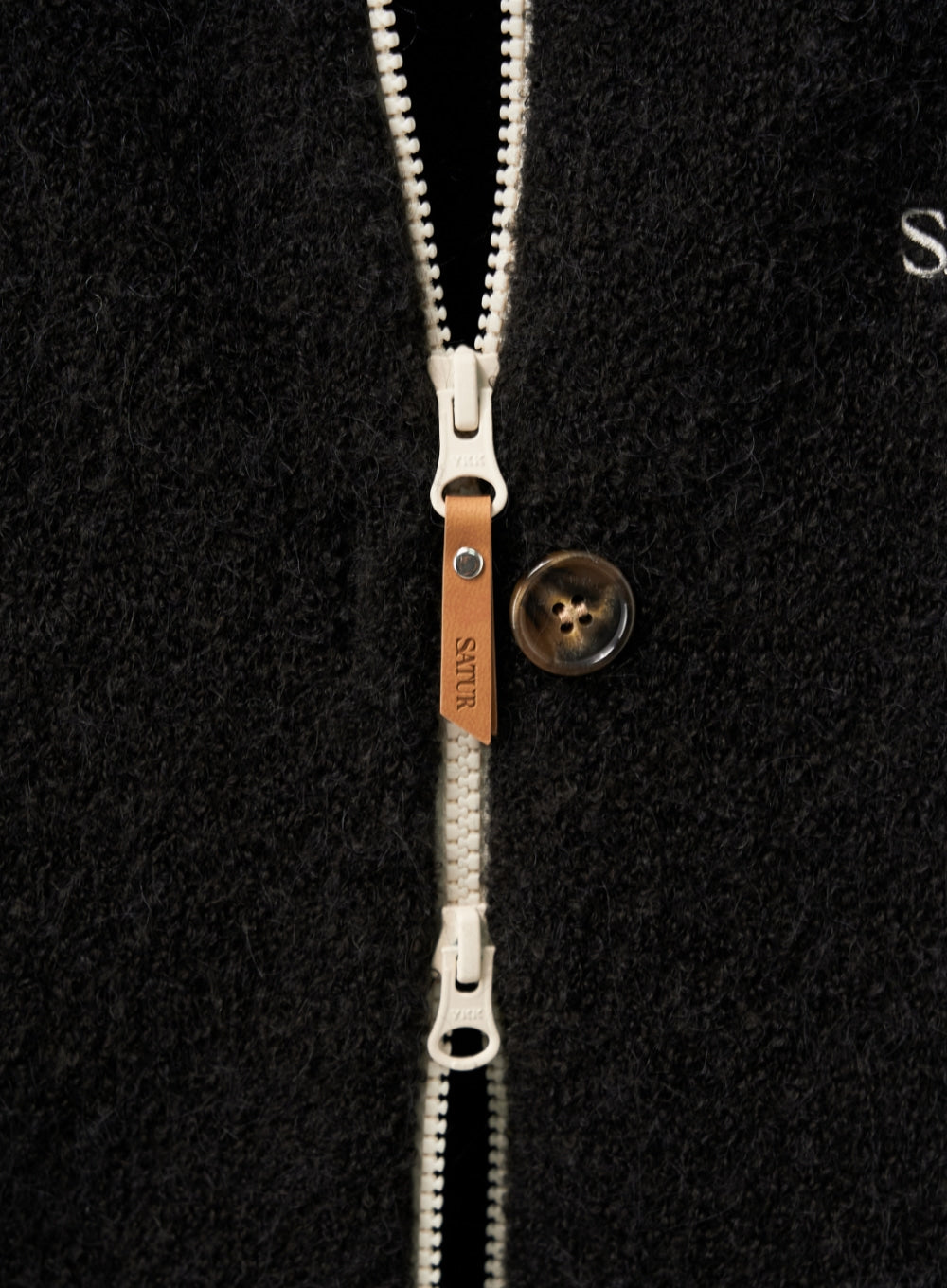 (W) Lawton Semi Cropped Knit Zip-up