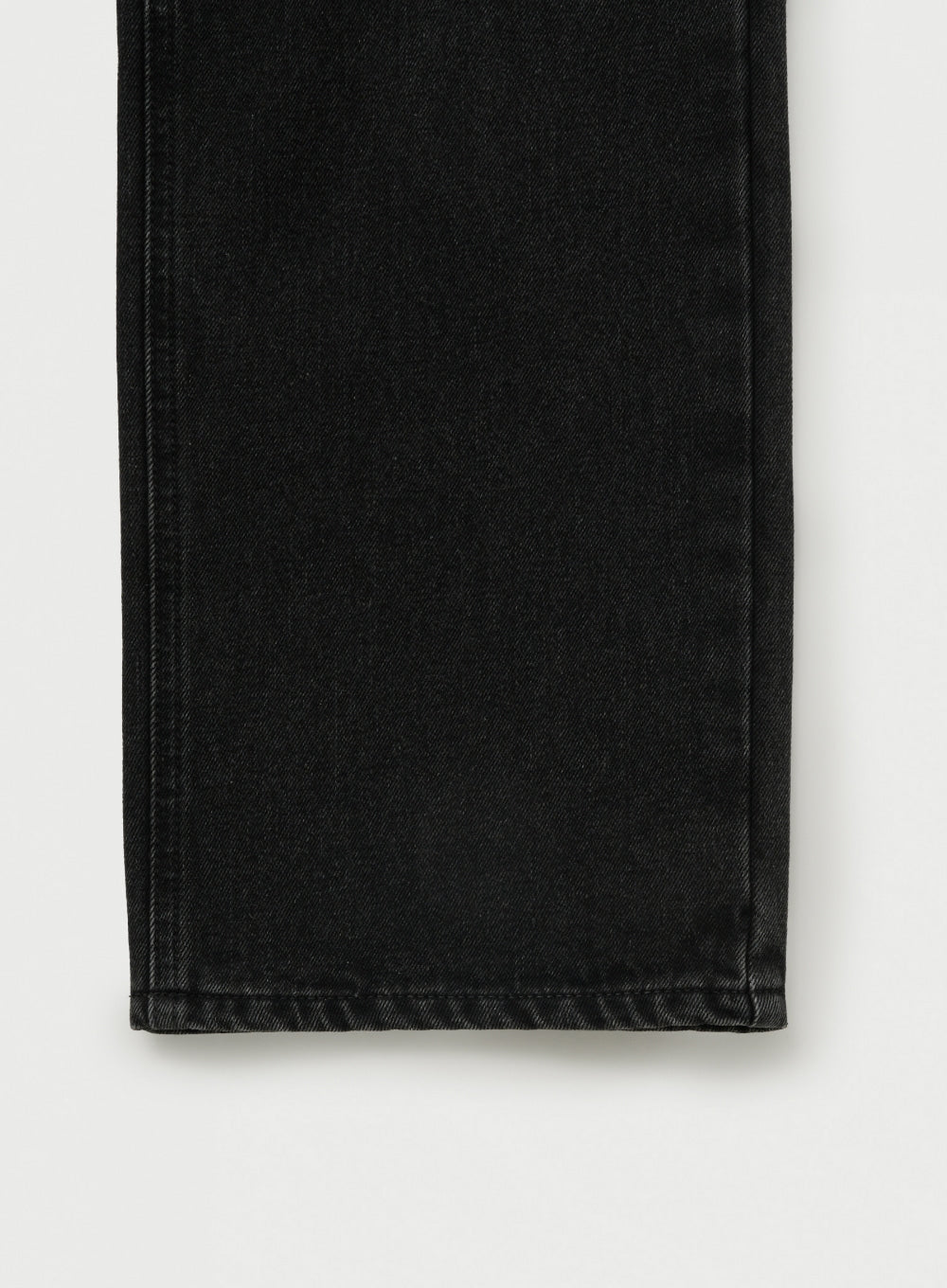 (W) Straight Semi Loose Fit Denim Pants