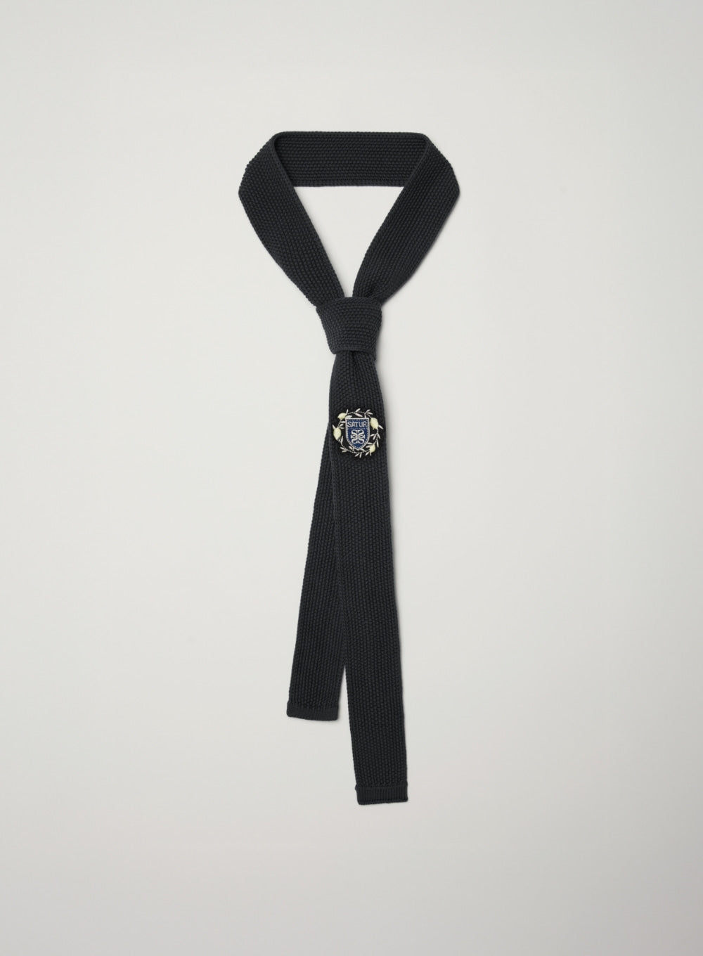 (M) Crest Logo Knit Tie