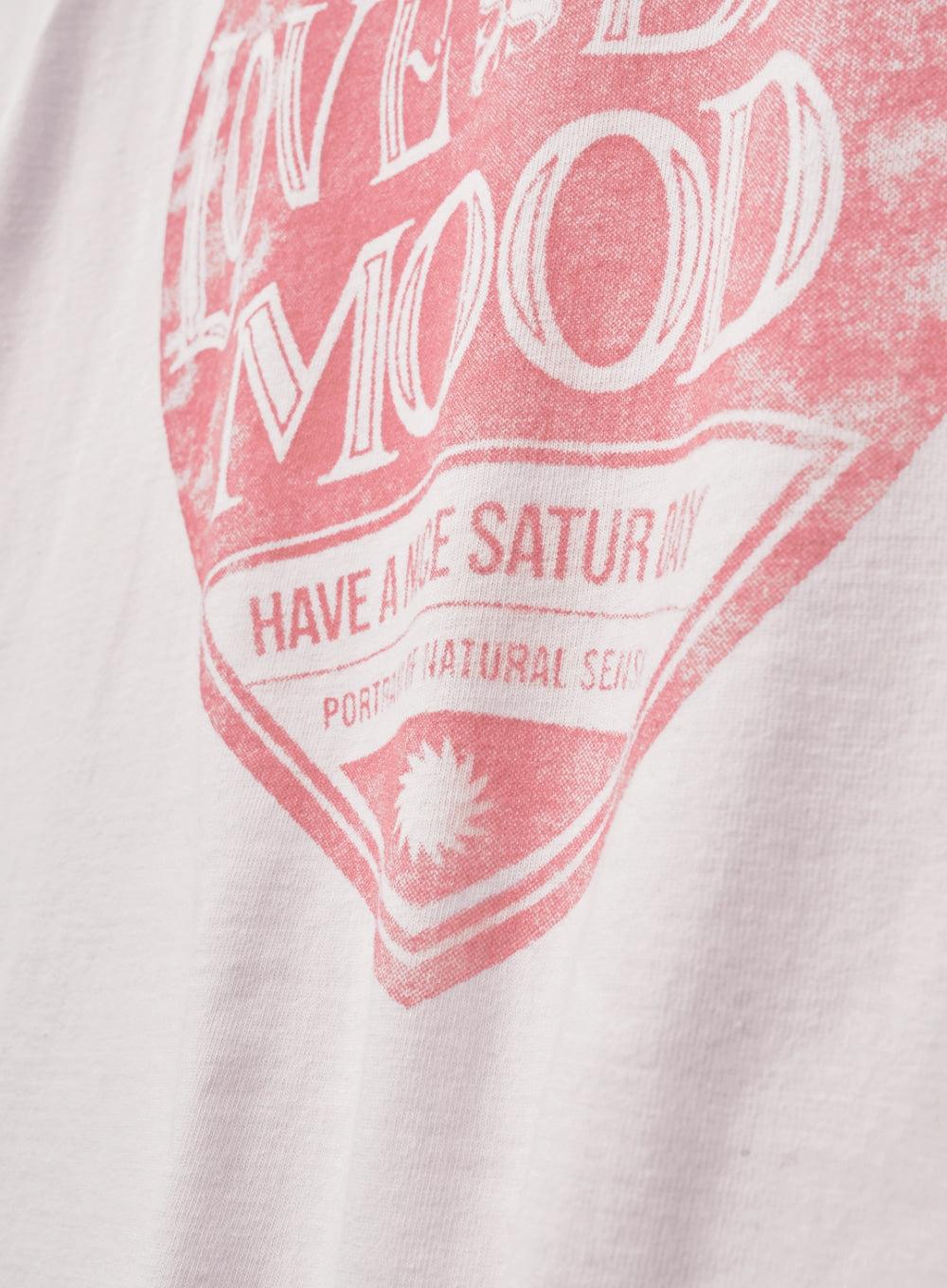 (W) Saturday Retro Mood Graphic T-shirts