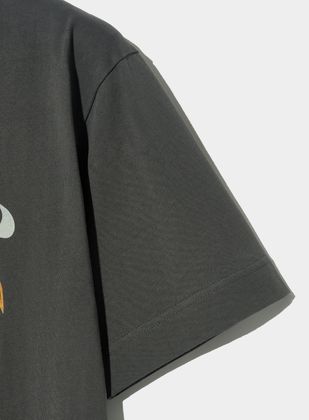 (W) Sun Retro Graphic T-shirts