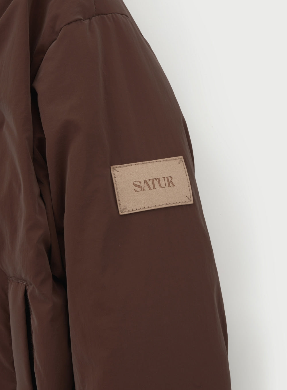 (W) Tuck Detail Cropped Down Jacket