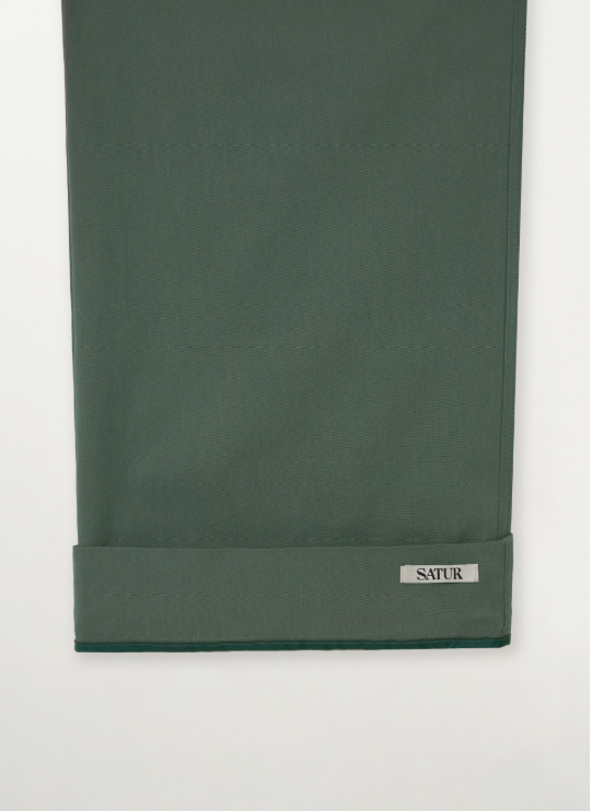 (M) Classic Chino Pants