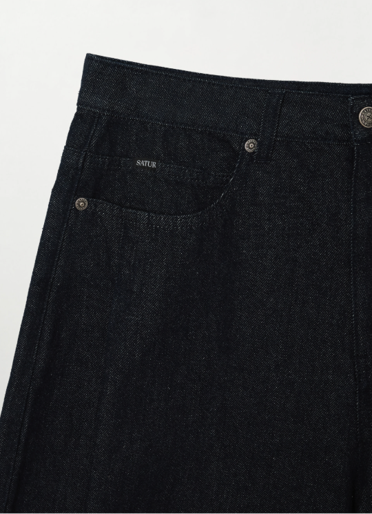 (U) Pleats Bermuda Indigo Denim Shorts