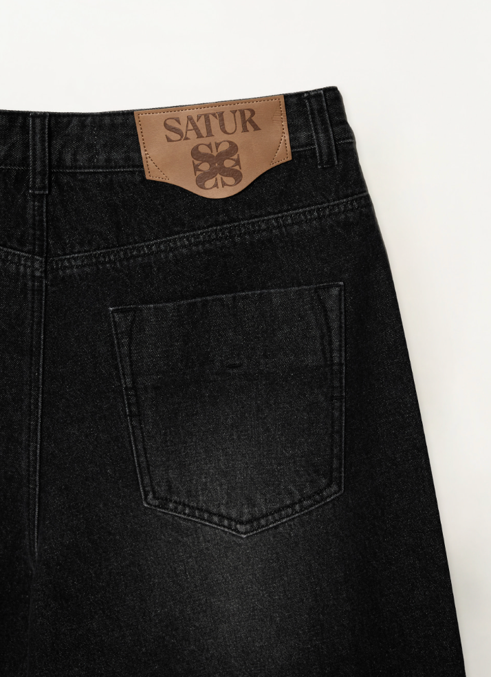 (U) Pleats Bermuda Washed Denim Shorts