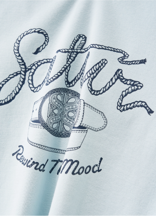 (W) Belt Graphic Slim Fit T-shirt