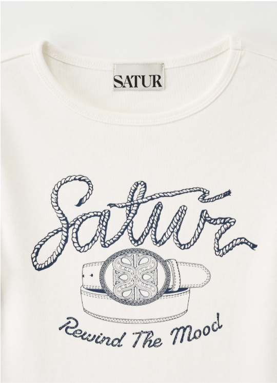 (W) Belt Graphic Slim Fit T-shirt