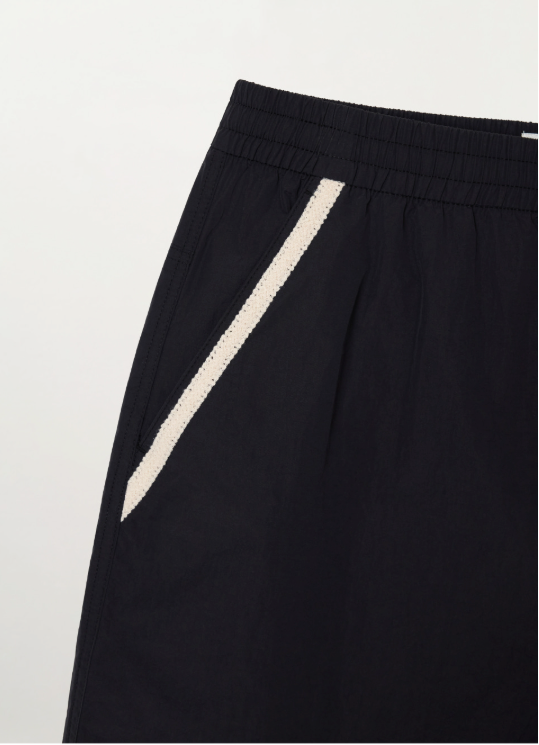 (M) Nylon Bermuda Pants