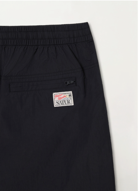 (M) Nylon Bermuda Pants