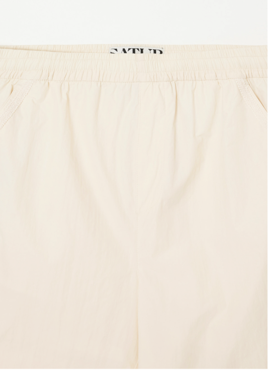(M) Nylon Bermuda Pants