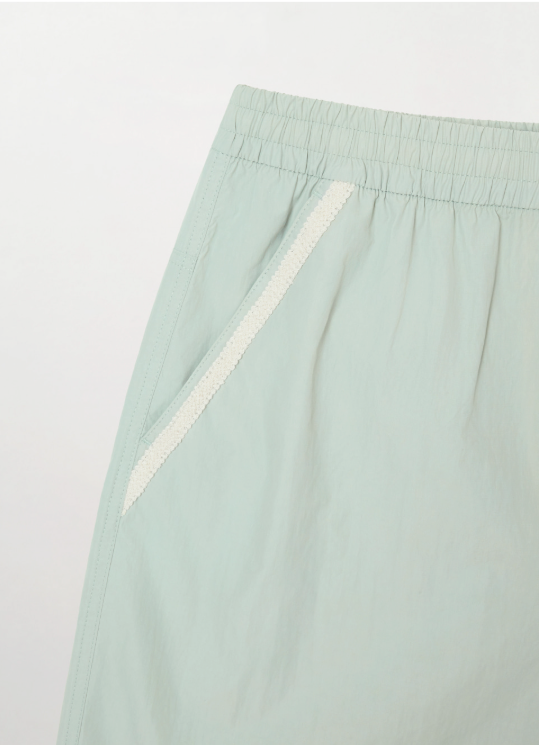 (M) Nylon Bermuda Pants