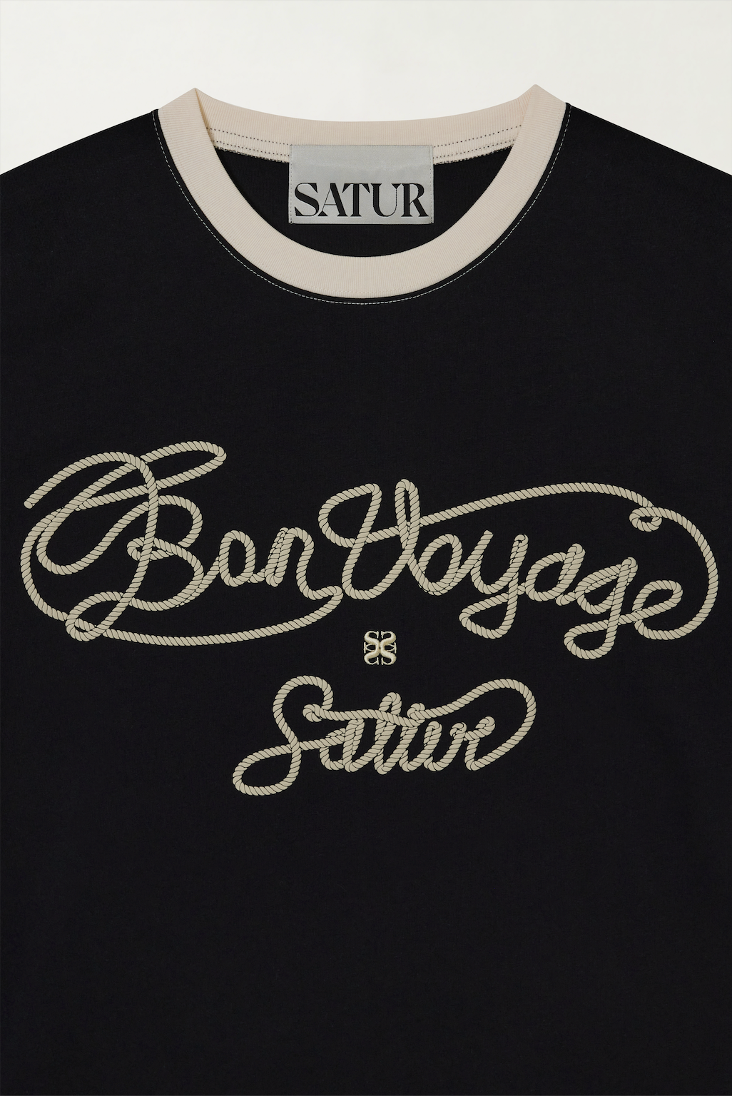(U) Neck Point New Bon Voyage Graphic T-Shirt