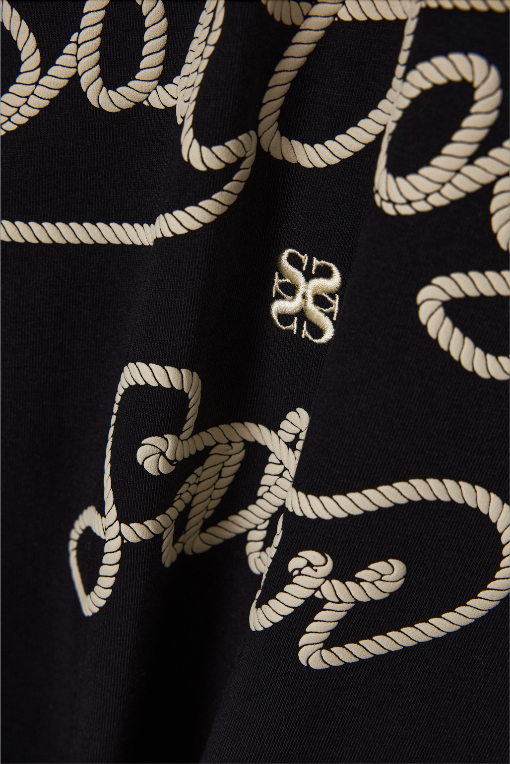 (U) Neck Point New Bon Voyage Graphic T-Shirt