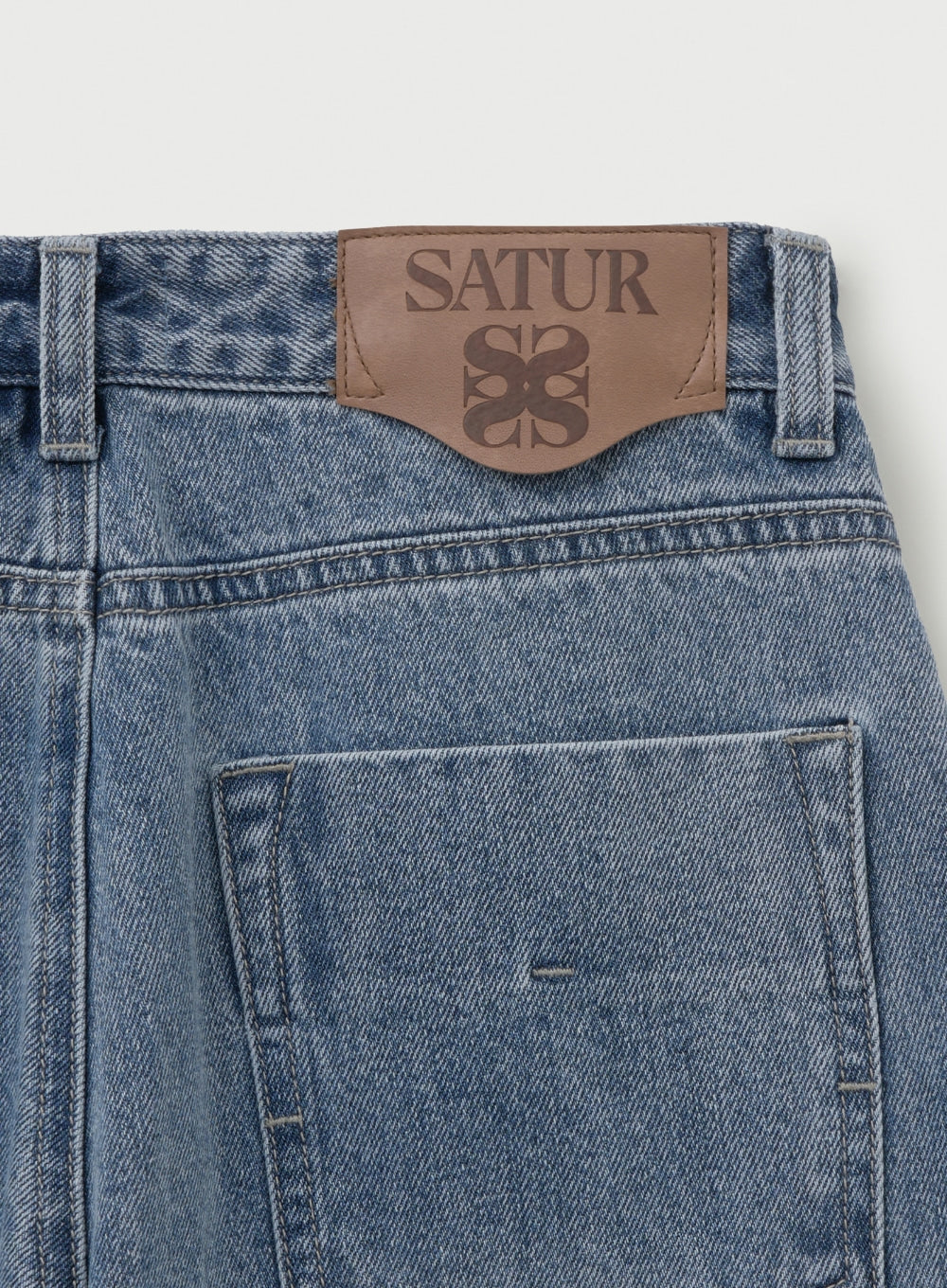 (W) Straight Semi Loose Fit Denim Pants