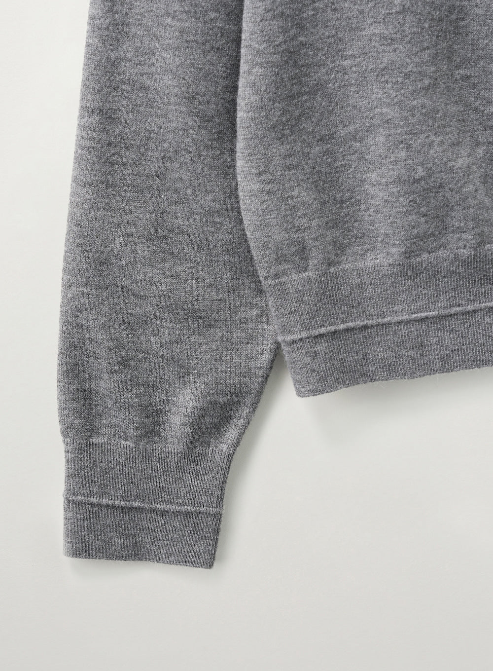 美品 SATUR フードジップアップ グレー セター W) Classic Knit Hood Zip-up