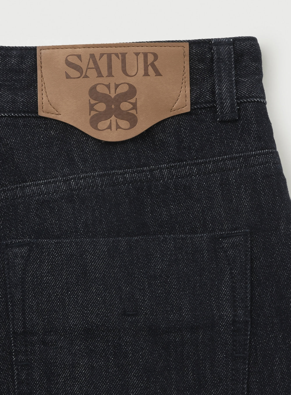 (M) Wide Curved Denim Pants