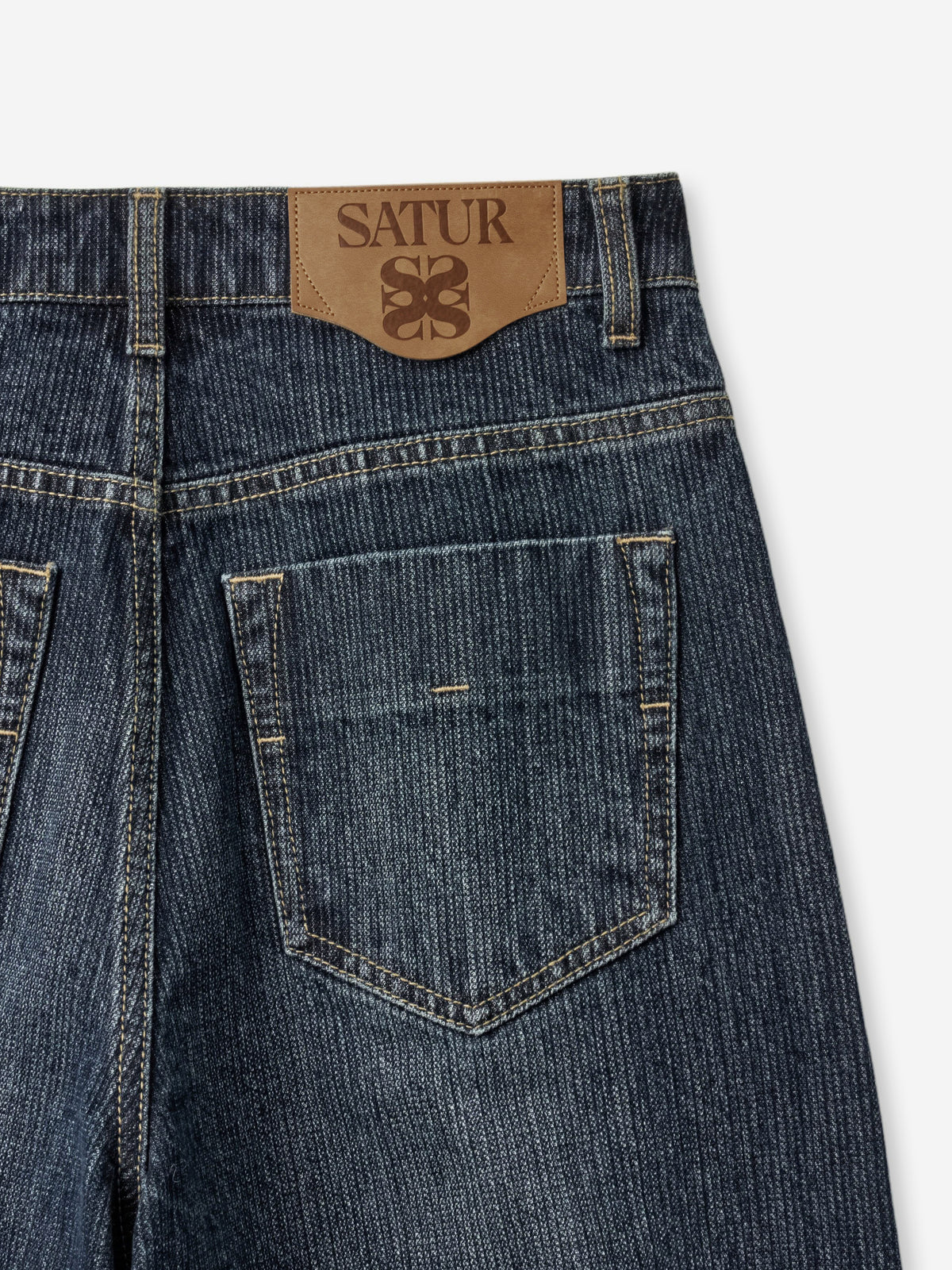 (W) Wide Fit Slub Denim Pants