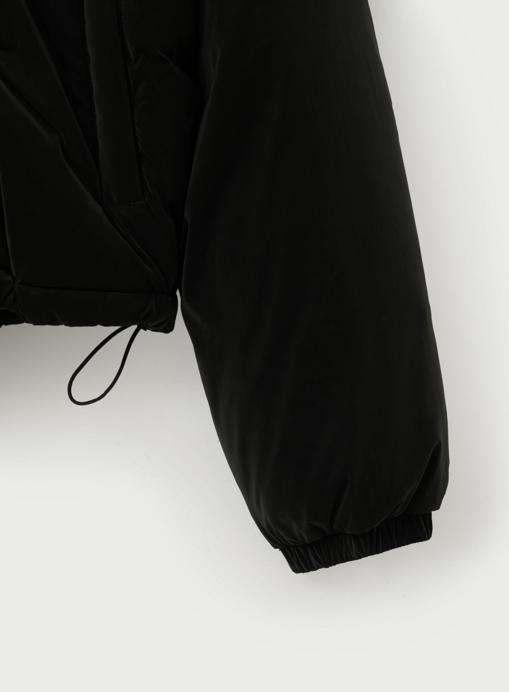 (W) Tuck Detail Cropped Down Jacket