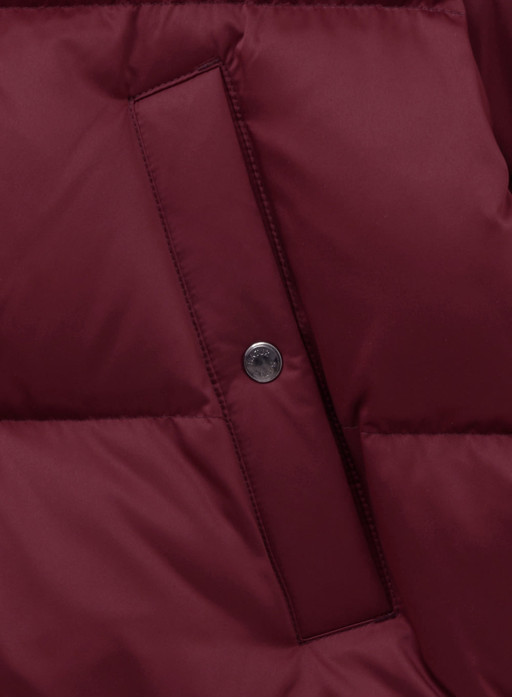 (W) Essential Stand Neck Cropped Down Jacket