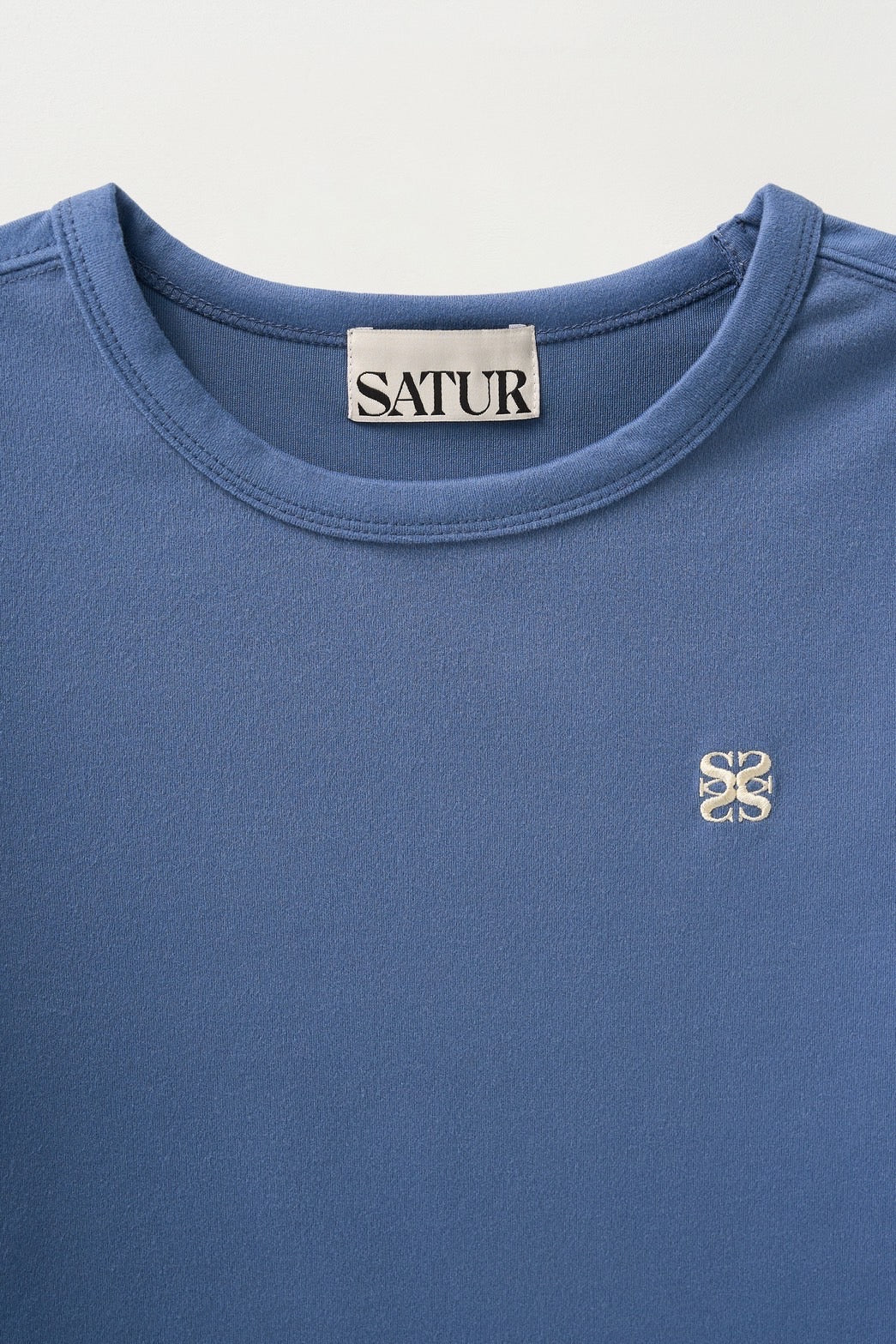 (W) Essential Basic Logo T-shirt