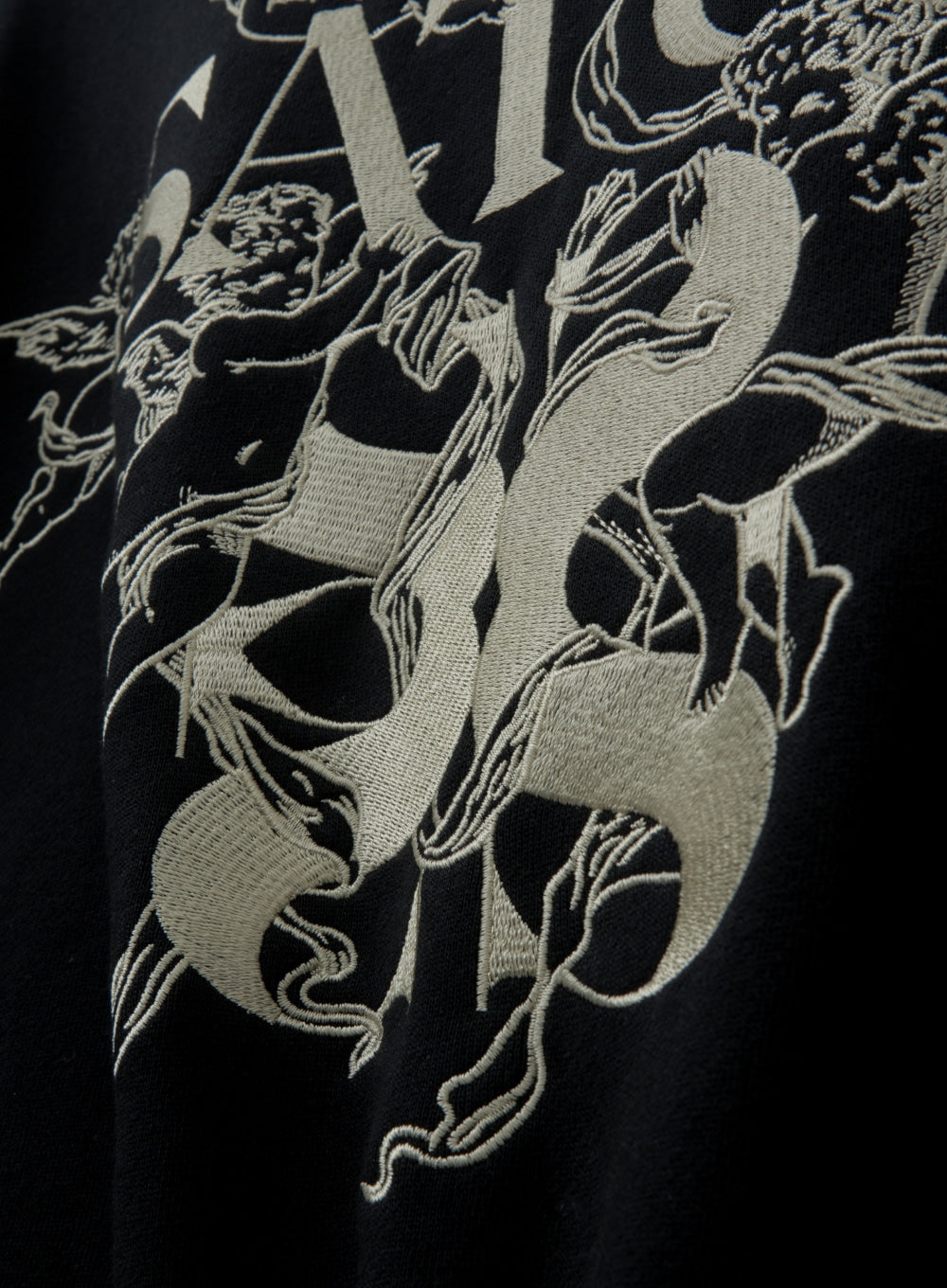 (U) Satur Angel Sweatshirt