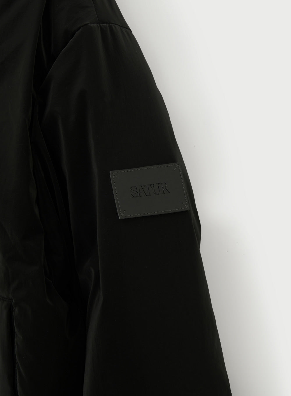 (W) Tuck Detail Cropped Down Jacket
